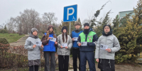 Автоинспекторы и волонтёры провели акцию, призванную напомнить водителям о запрете парковки на местах для инвалидов. - Вейделевский район